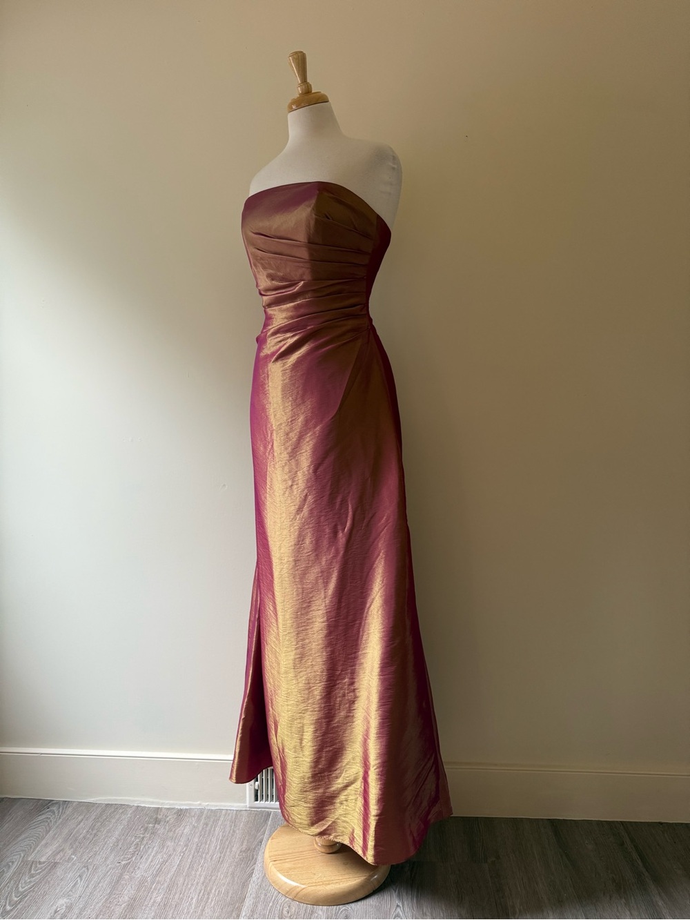 Crystel Vintage Iridescent Mauve Gold Strapless Formal Maxi Dress